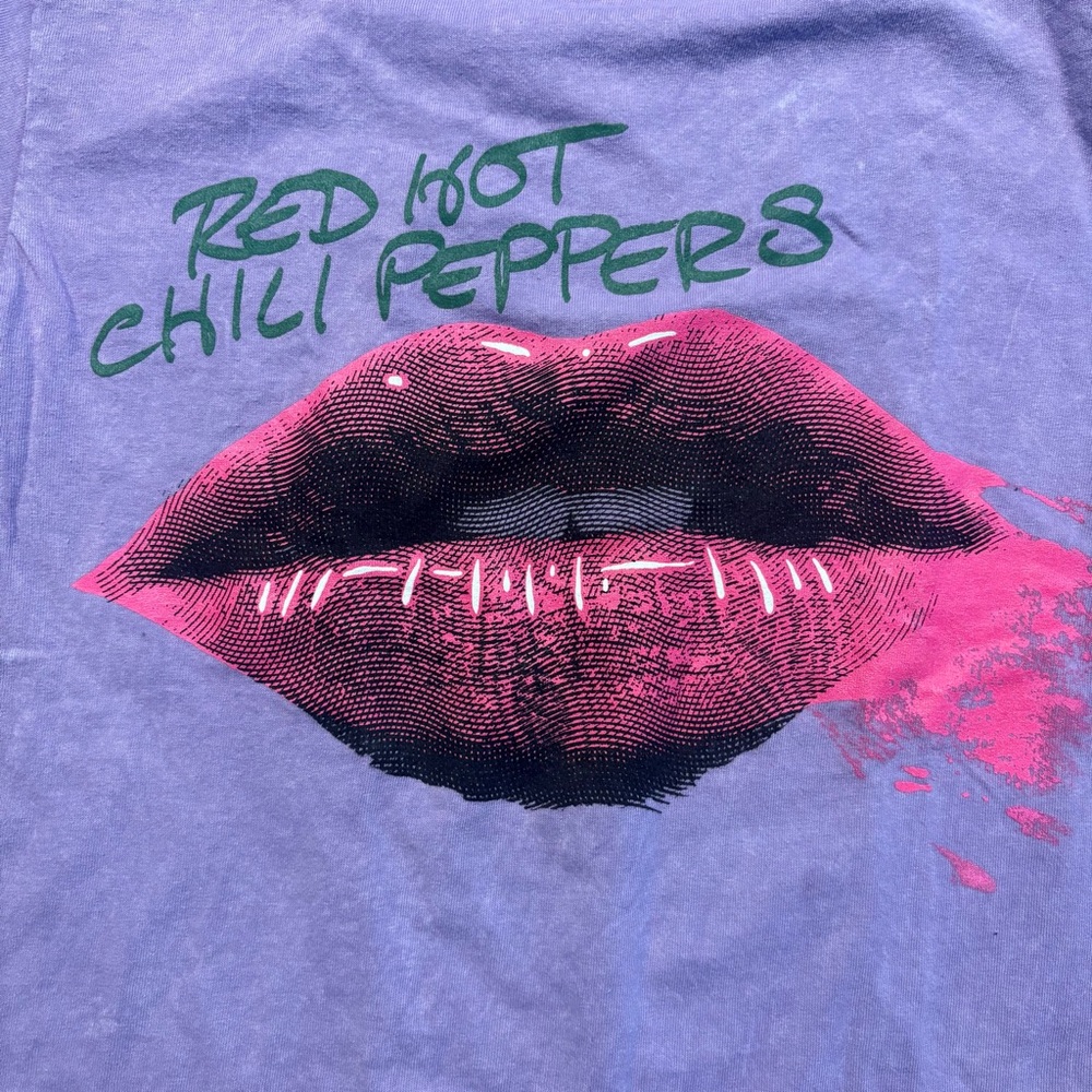 Red Hot Chili Peppers Lips Purple Rock T-Shirt Size Small - Picture 2 of 5